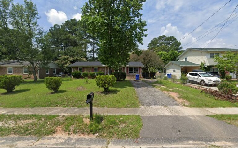 6423 rohmes lawn care 768x480