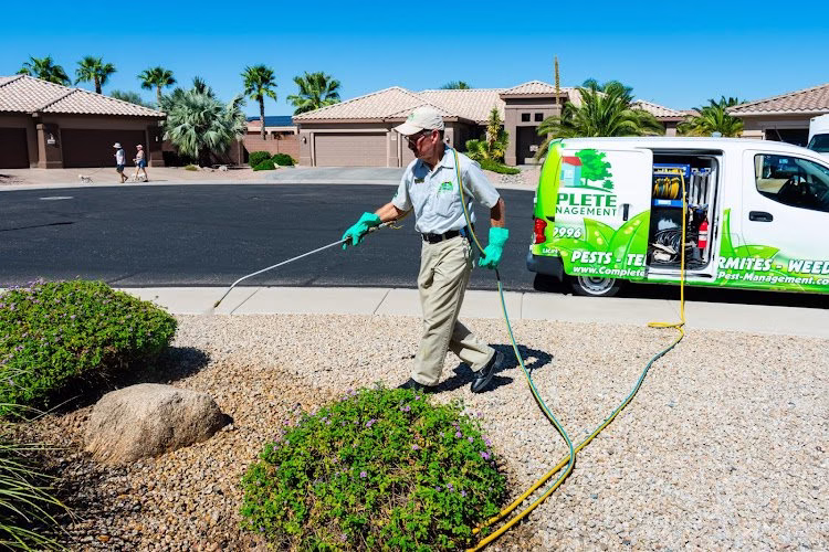 68471 complete pest management 1