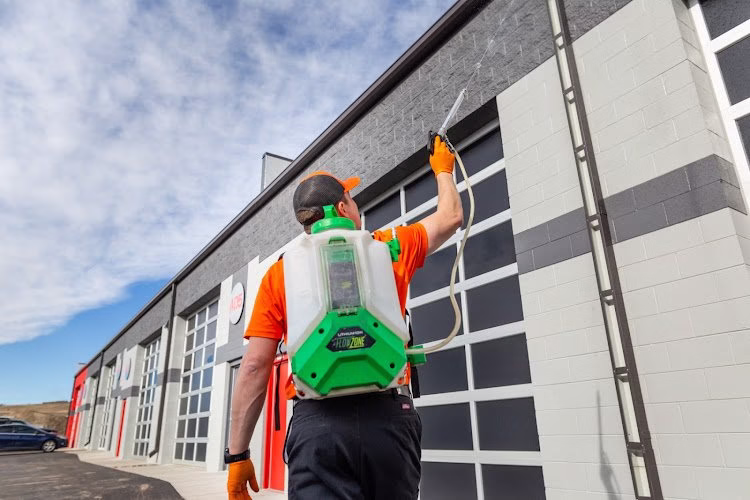 70622 omnis pest control 1