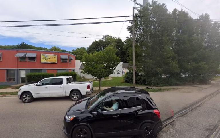 74183 award window cleaning services 768x480