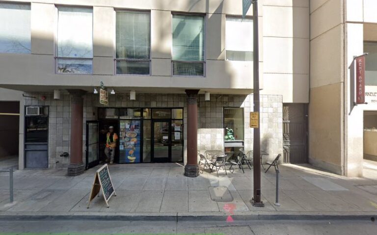 7578 vinyl siding repair and installation 768x480