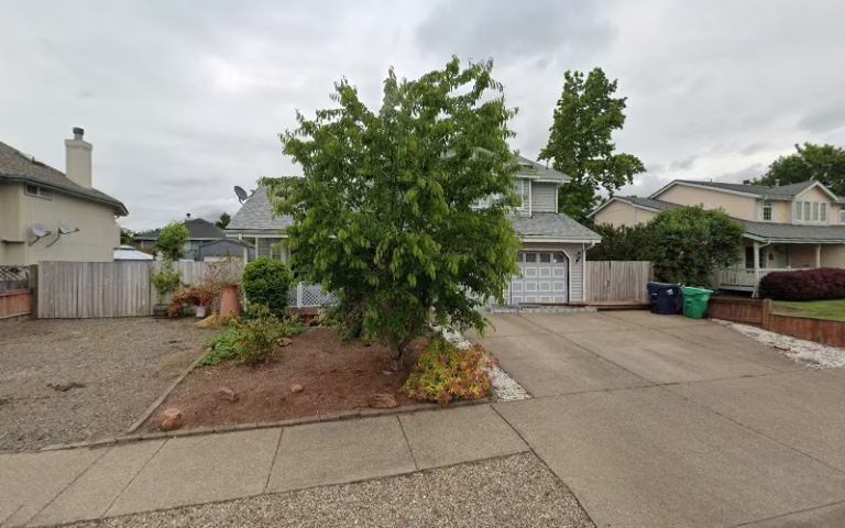 76411 eugene easy clean pressure washing 768x480