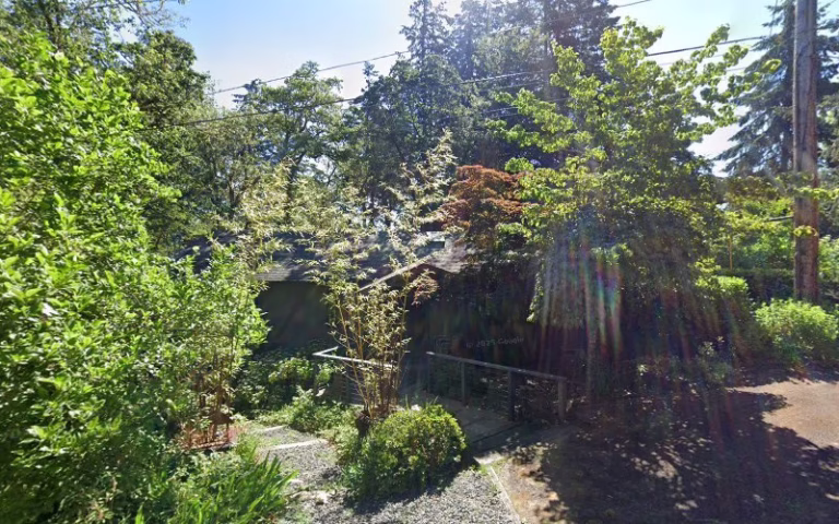 76438 spotless window cleaning 1 768x480