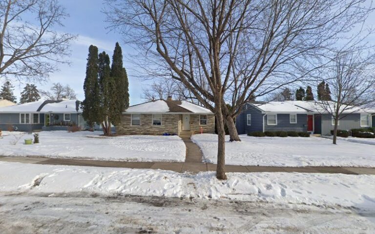 7682 minneapolis exteriors 1 768x480