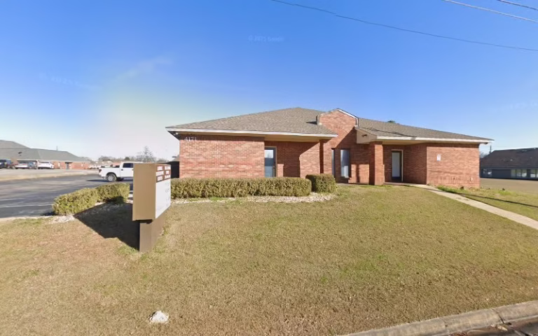 78026 oxford vinyl window solutions 768x480