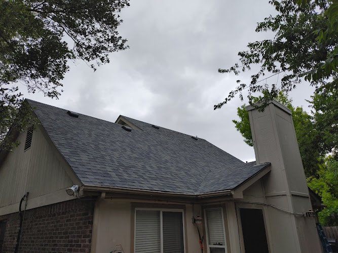 8127 lbj roofing corp