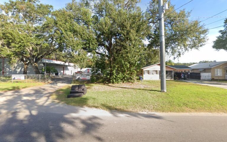 8232 hd roofing and solar 1 768x480