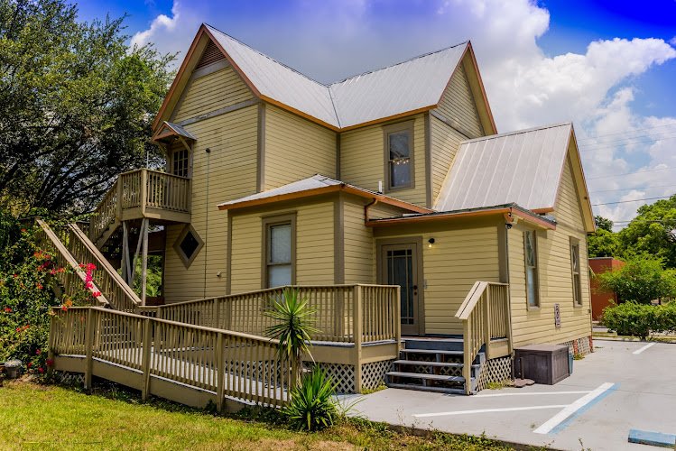 8262 7 days new roof inc 1