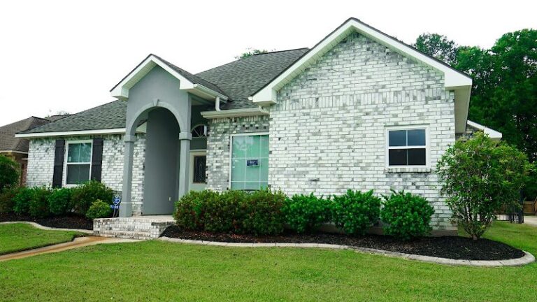 8367 window world of new orleans 1 768x432