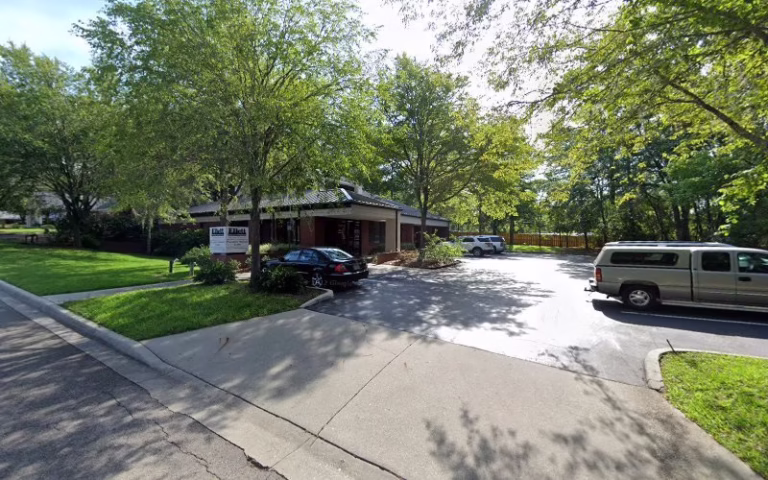 84914 hogtown siding experts 768x480