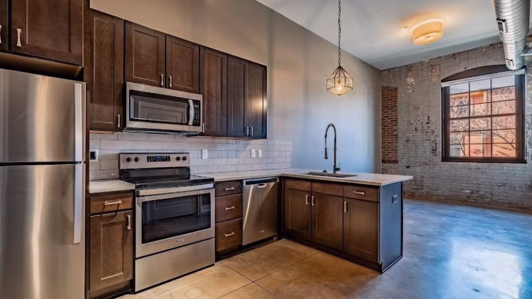 87287 the river construction 768x432