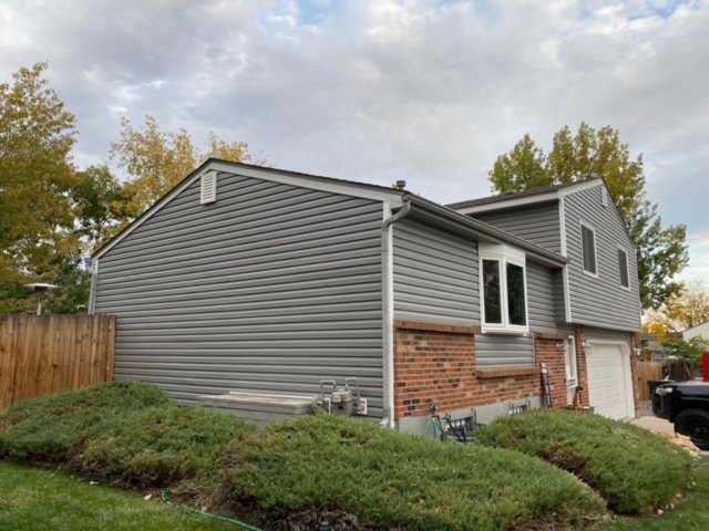 9051 paramount siding windows 1