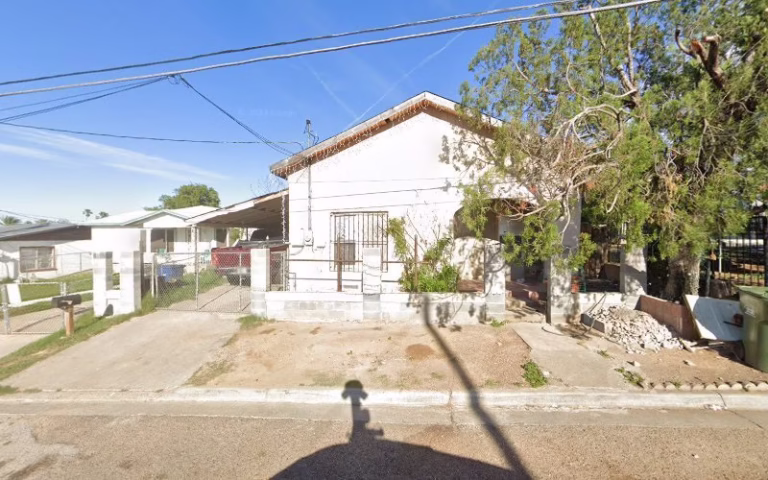 90946 rapid mold removal service 768x480