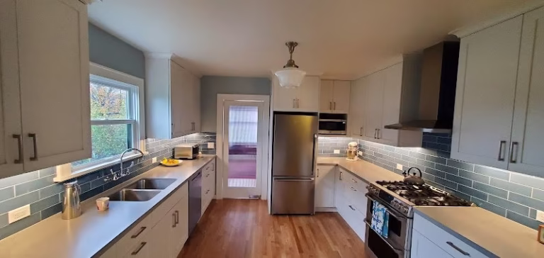 96031 luna kitchen and bath 1 768x364