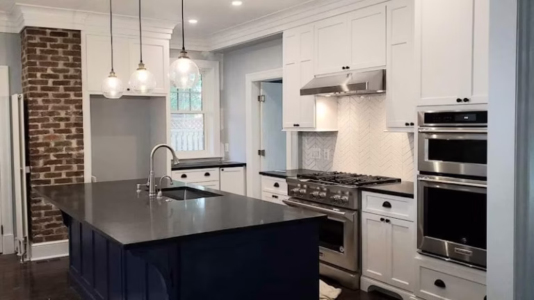 96813 ant builders 1 768x432