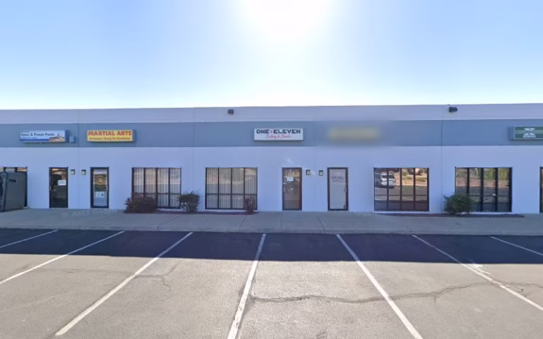 98168 arizona floor kitchen and bath 1 768x480