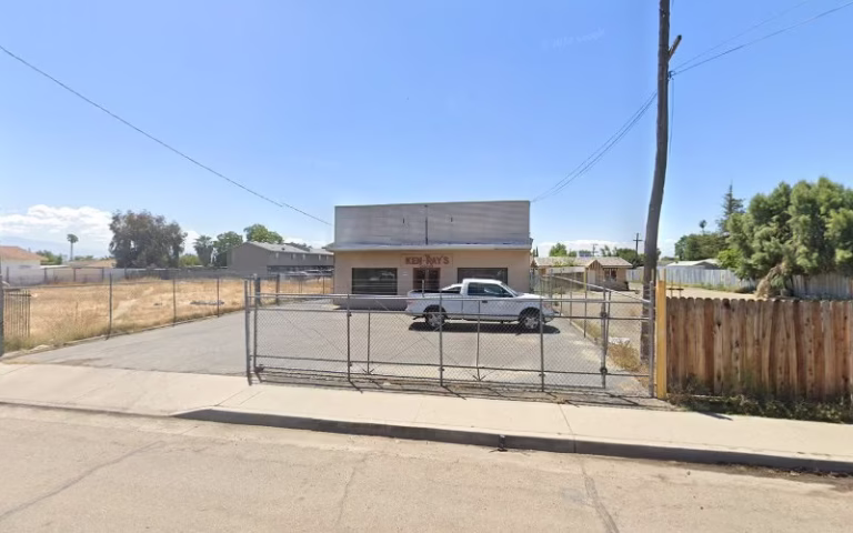 99965 ken rays cabinet shop 1 768x480