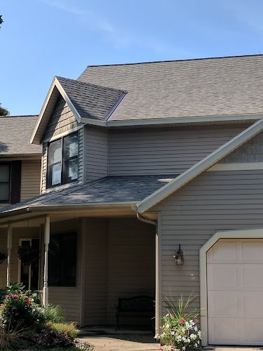9997 oak ridge roofing and siding 1