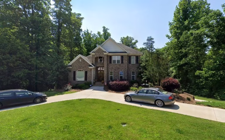 116944 consistent cleaning service 1 768x480