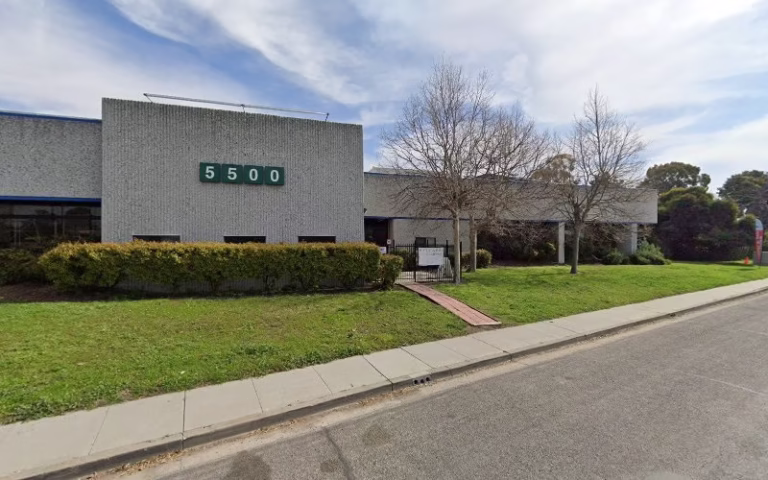 117465 water damage restoration service 768x480