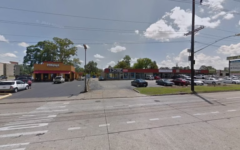 125161 south college cleaners 768x480