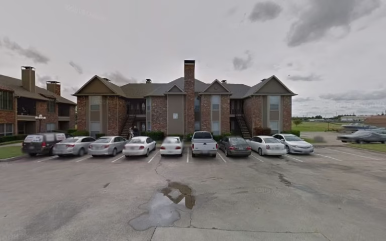 125851 spray foam insulation 5 768x480