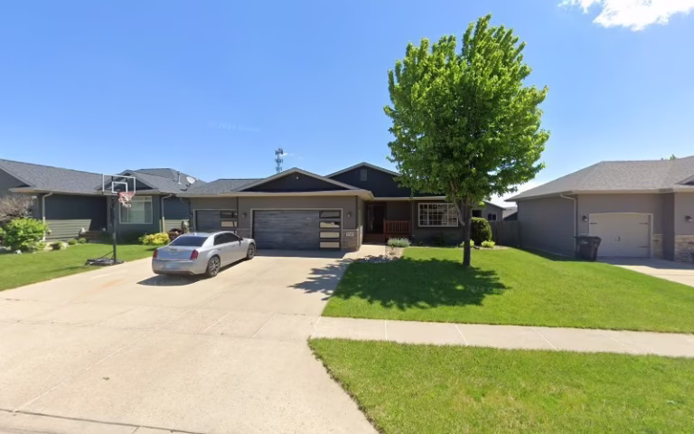 134165 crc seamless siding 1 768x480