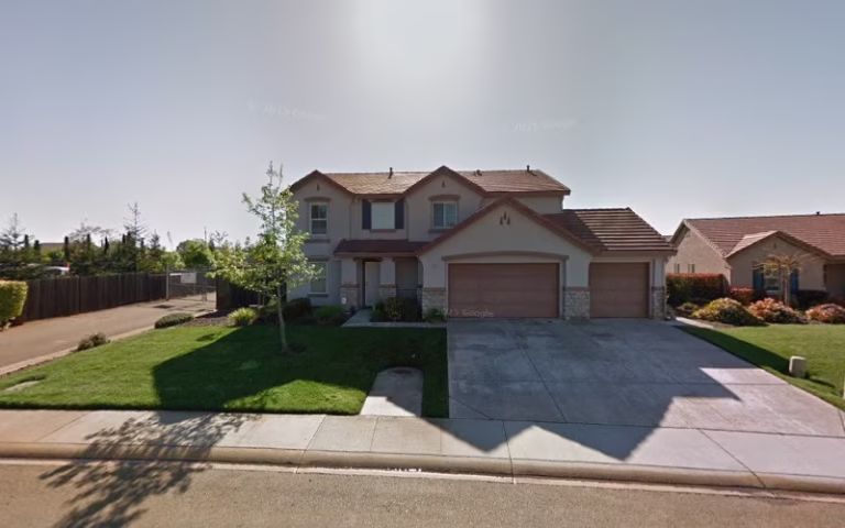 134557 emerald roofing 1 768x480