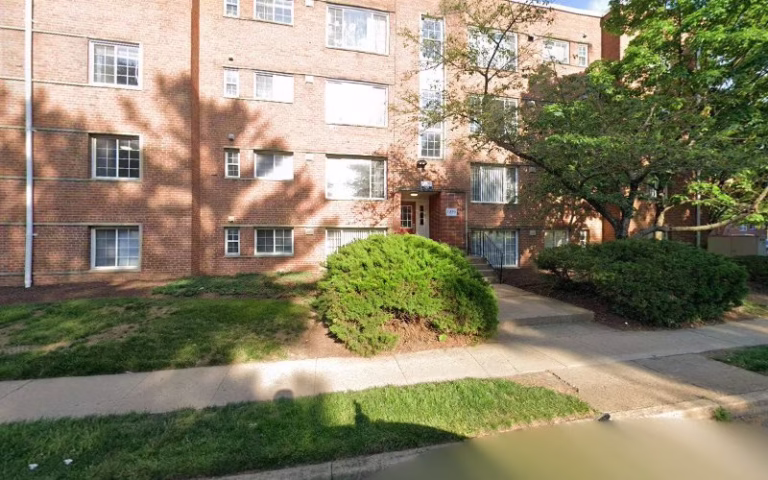 135838 va roof repair company 768x480