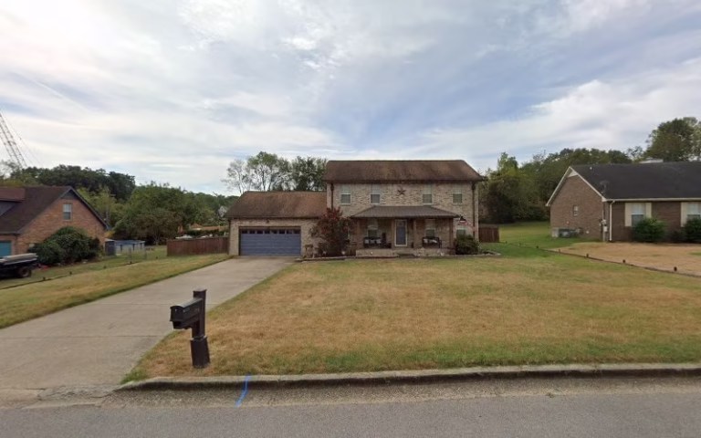 136482 harrison seamless guttering 1 768x480