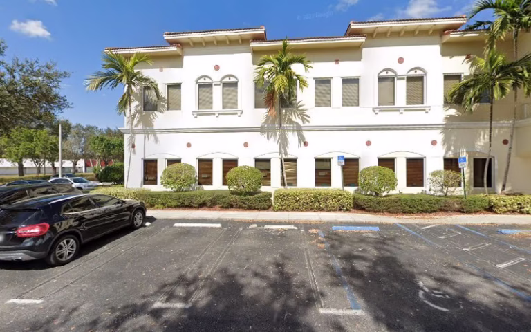 136814 tjs roofing siding 768x480