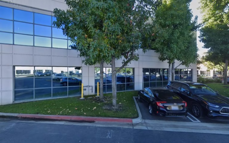 137258 roofing guys 3 768x480