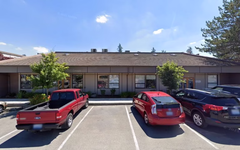 137258 roofing guys 5 768x480