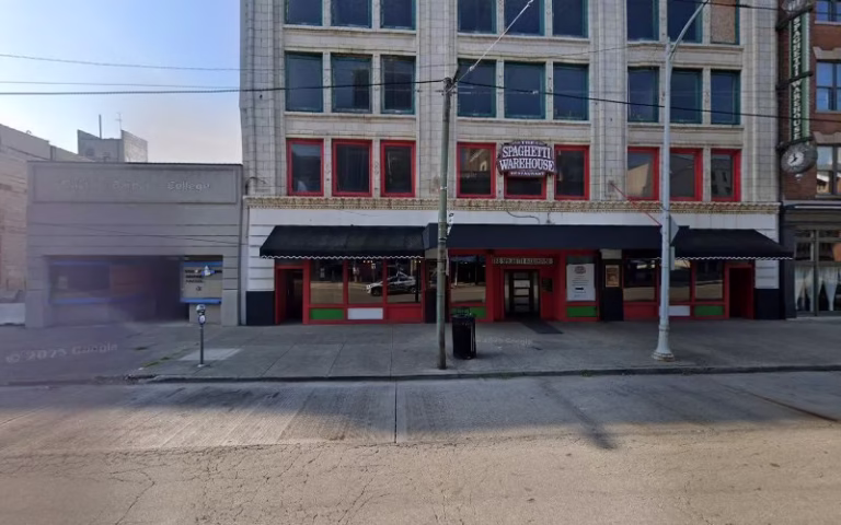 140088 ski hatchet 1 768x480