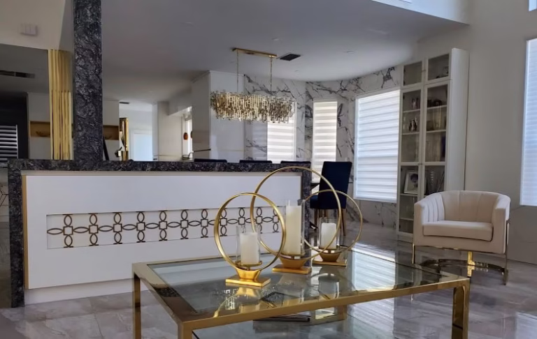 142111 luxe home designs 768x486