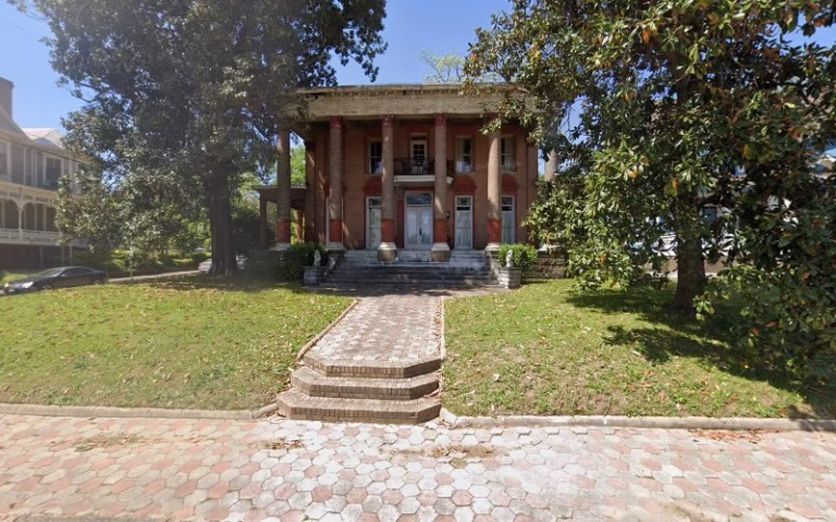 142251 house of lo interiors 1 768x480