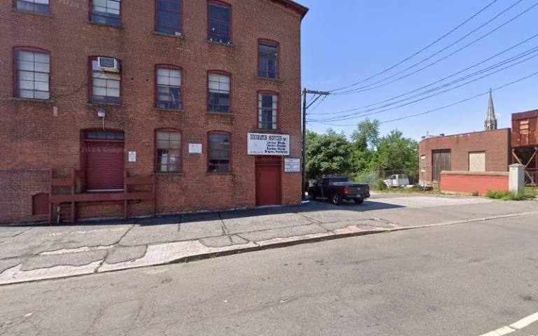 142881 decorator services 768x480