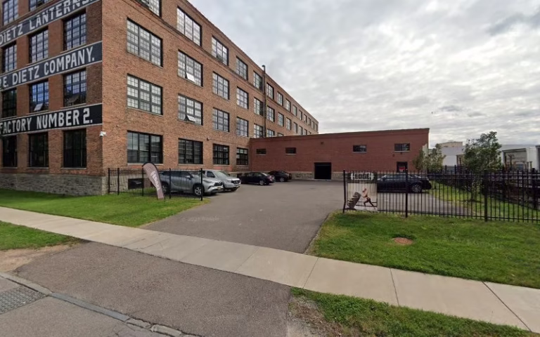 142914 modish interiors llc 768x480