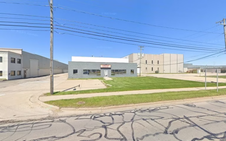 147054 zip up ceiling and underdeck system 1 768x480