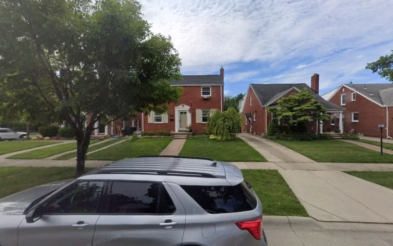 147063 michigan deck fence cleaning restoration 1 768x480