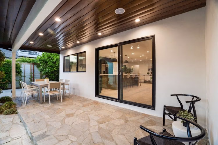 147396 skybar construction bay area 1