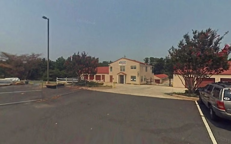 149612 no shorts 768x480