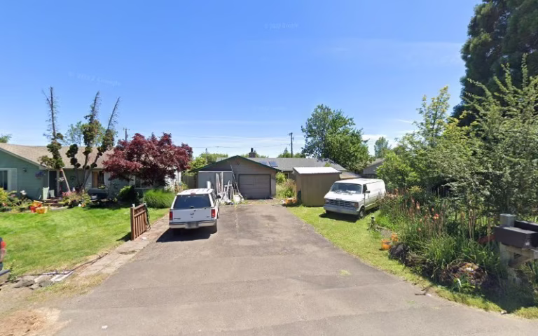 150226 b l painting 1 768x480