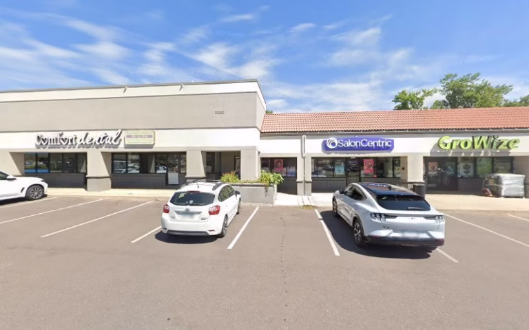 151035 slopeside painting 768x480