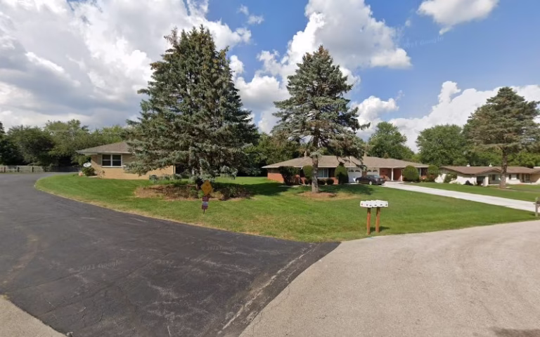 152046 frayne painting deck stnng 768x480