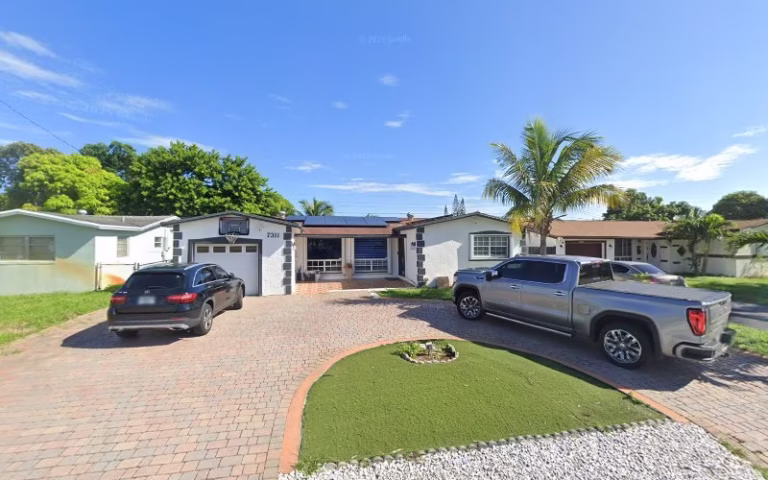 153081 regalado painting service 768x480