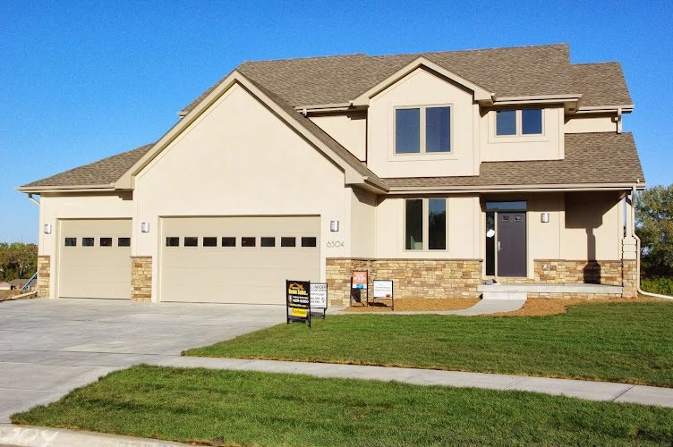 155905 schneider custom homes 1