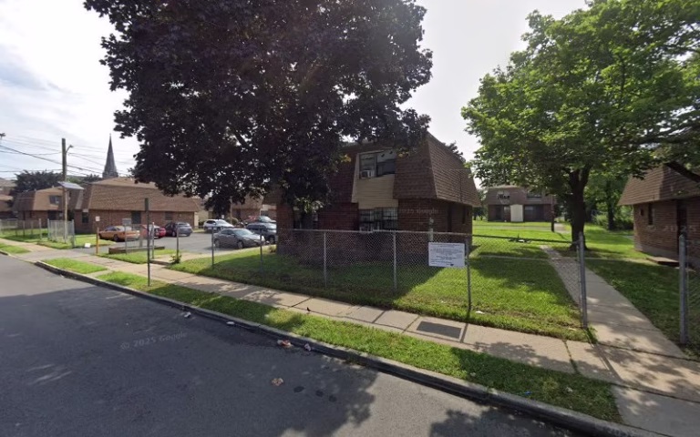 156350 livingston homes 1 768x480