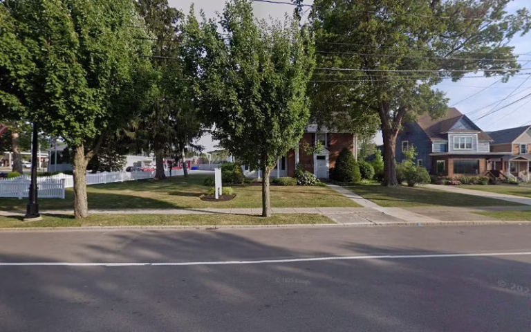 157235 thomas johnson homes 768x480