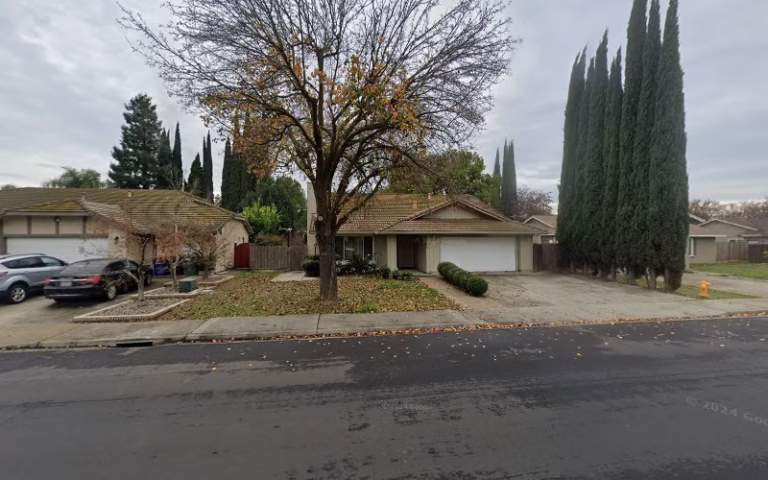 159233 dry creek manor 1 768x480
